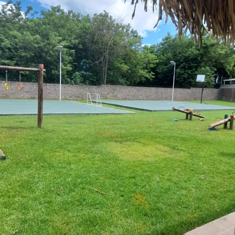Relajación Para Usted – Viva en La Playa – Coronado: Amplia Casa con Seguridad