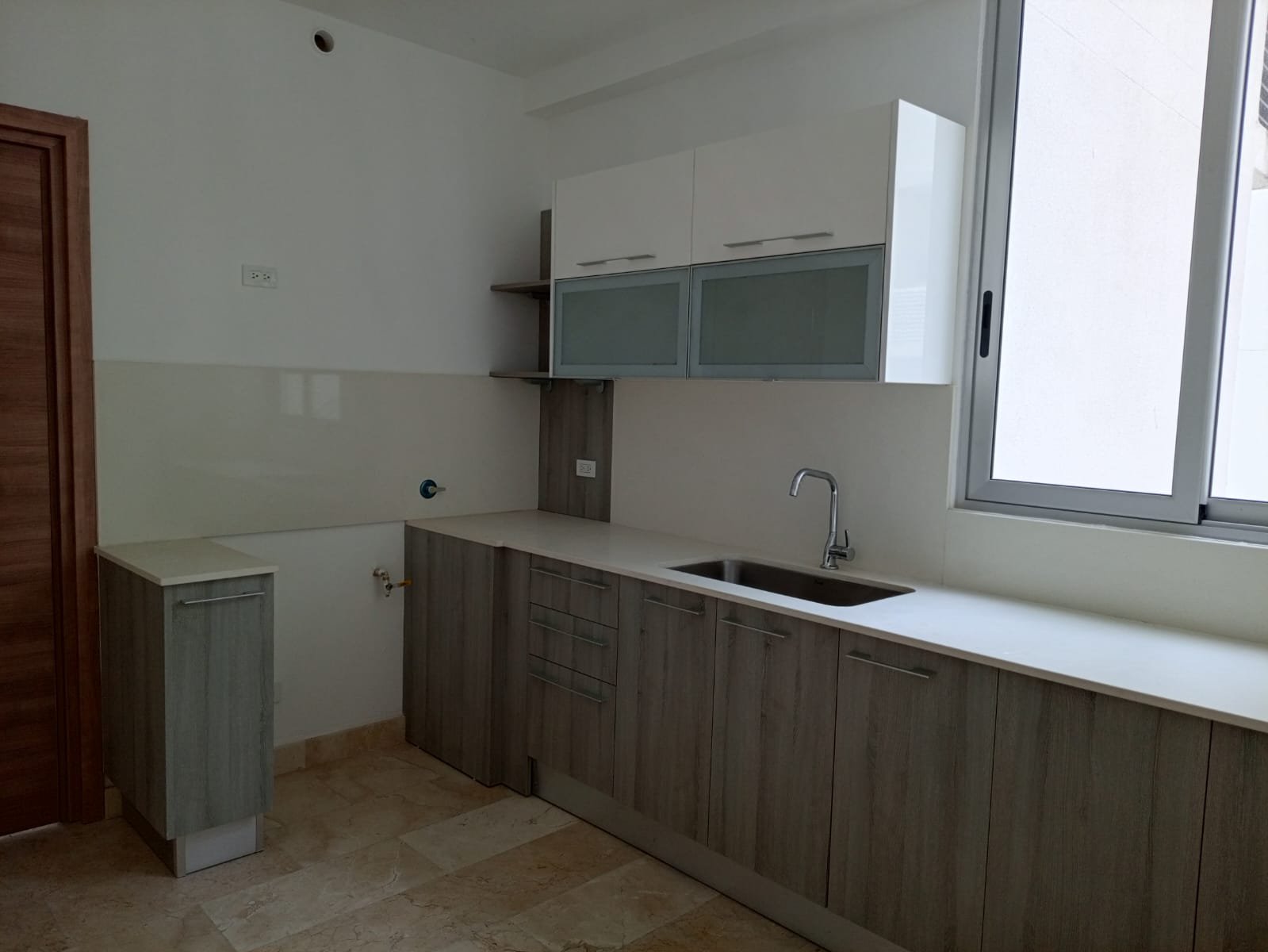 Dynasty, Bella Vista: a Estrenar, Cerca Sinagoga y Parque, Apto de 2 Recámaras + Cuarto y baño de empleada