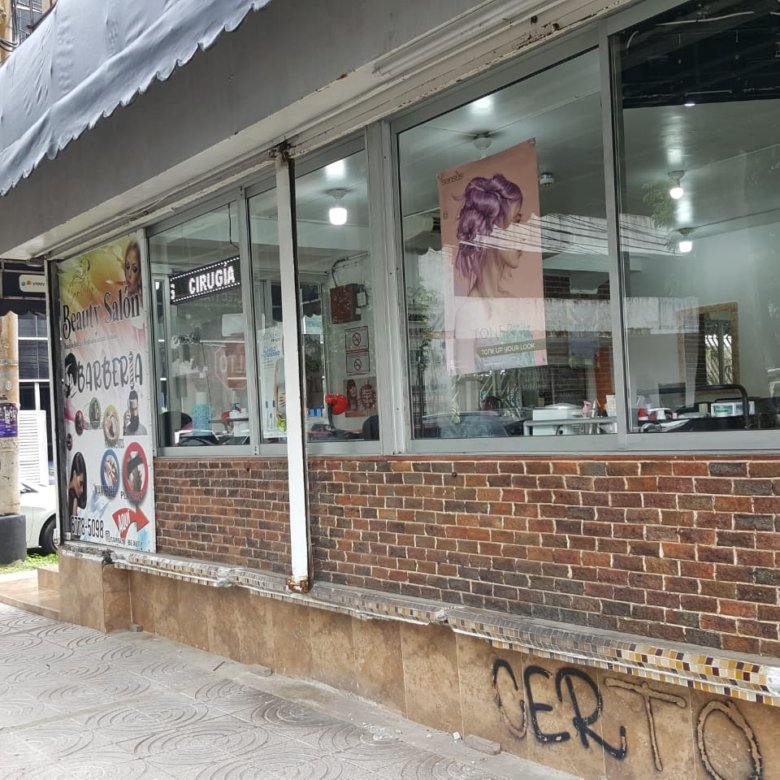 Bella Vista – Local Comercial de Esquina, Planta Baja, Dividido en 2 locales: Cerca DGI, Hospitales, torres residenciales