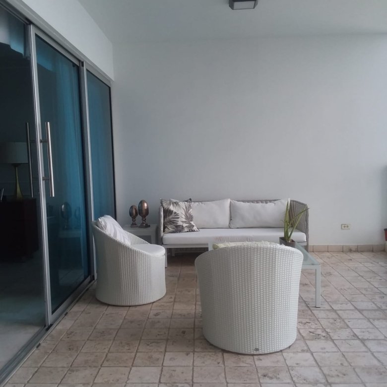 Usted Puede Vivir Frente Al Mar con Su Familia, y entrar listo con muebles de alta calidad: Punta Pacifica, Pacific Village