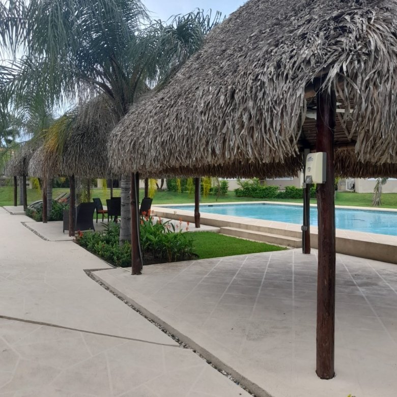 Playa Coronado – Casa en Residencial con Garita: Paraiso Village, 3 Recámaras