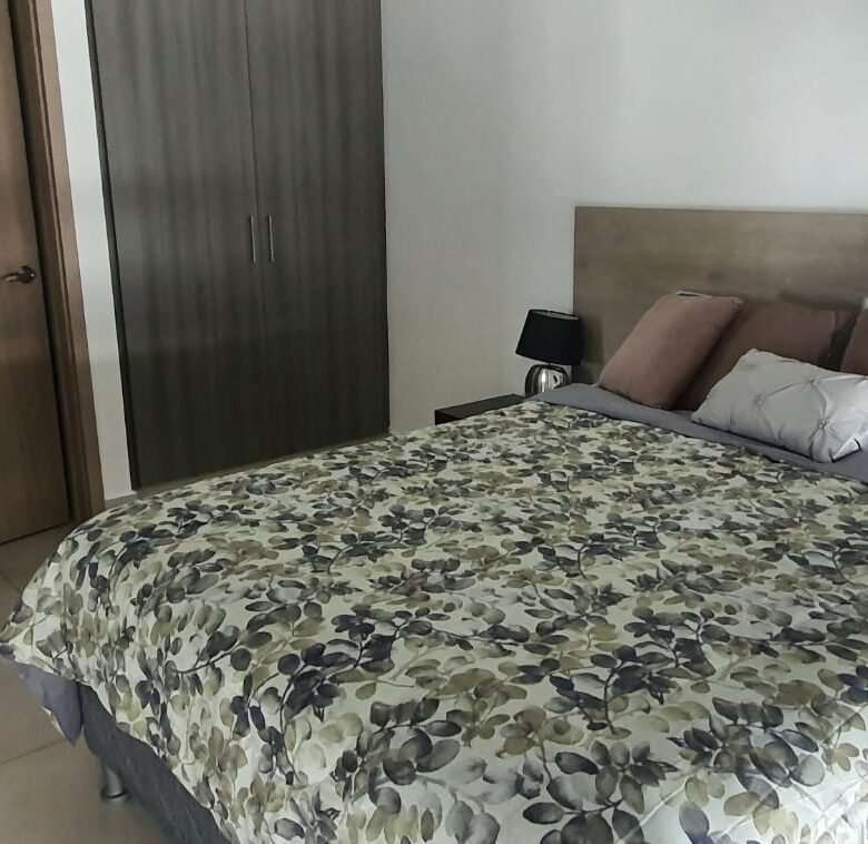 El Cangrejo, Bella Vista: Luxor 300, Apto de 2 Habitaciones, Línea Blanca, Ac Inverter