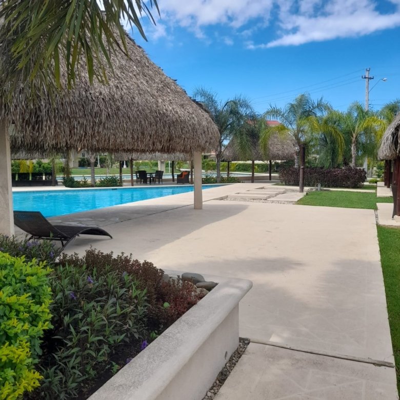 Playa Coronado – Casa en Residencial con Garita: Paraiso Village, 3 Recámaras