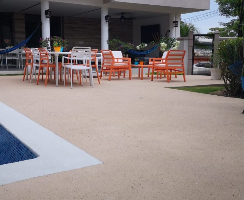 Altos de Panama: Casa de 5 recámaras con piscina, ambiente de luces