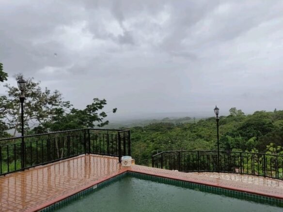 Casa de Campo – Playa: en San Carlos, Casa con Piscina, Cerca de La Playa