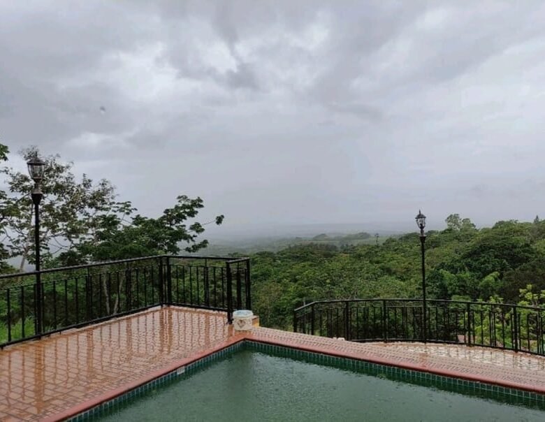 Casa de Campo – Playa: en San Carlos, Casa con Piscina, Cerca de La Playa
