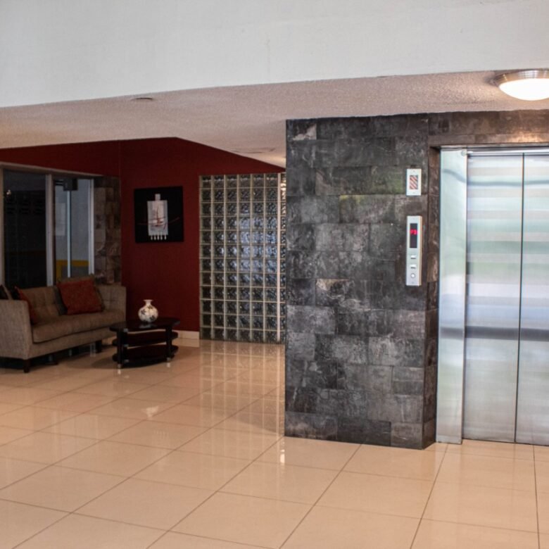Paitilla – Comunidad Hebrea, Judía: Pent-house con Vista Al Mar, con Amplia Terraza