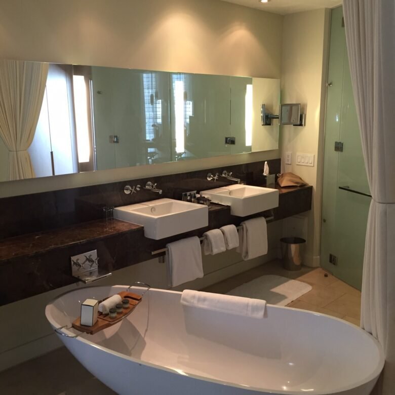 Ahorre! Viva en una habitación de hotel de lujo, frente al mar: Punta Pacífica, Panamá