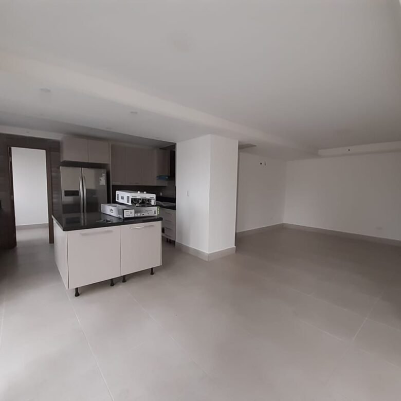 Obarrio, Parkcity: Apartamento de 110m2, Torre pequeña de Lujo, 2 Recámaras + Cuarto de Empleada