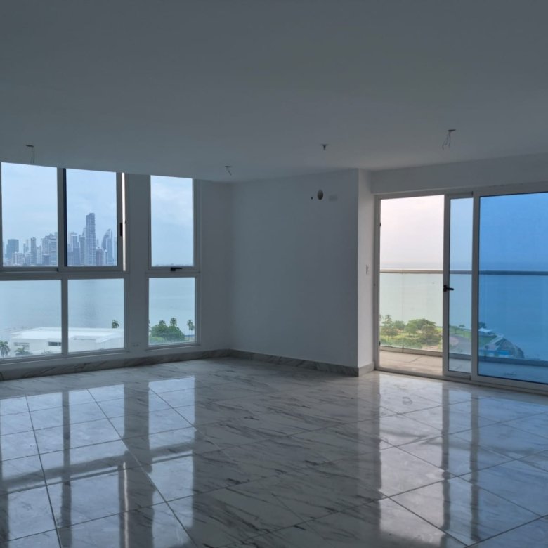 Ave Balboa – Torre Frente Al Mar: The Sands, Torre con Apartamentos + Mall