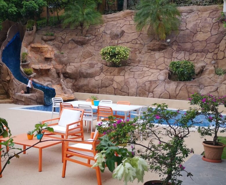 Altos de Panama: Casa de 5 recámaras con piscina, ambiente de luces