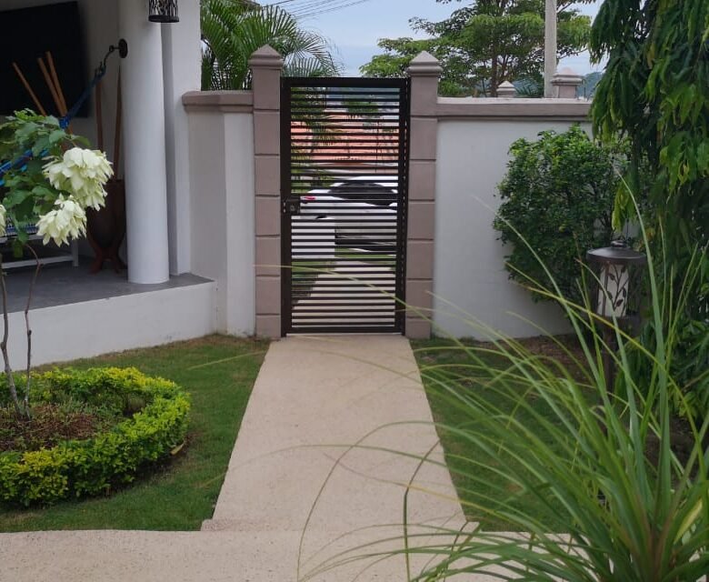 Altos de Panama: Casa de 5 recámaras con piscina, ambiente de luces