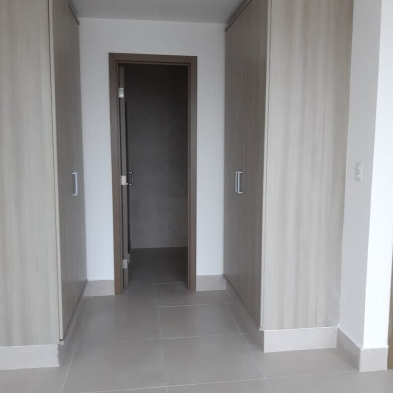 Obarrio, Parkcity: Apartamento de 110m2, Torre pequeña de Lujo, 2 Recámaras + Cuarto de Empleada