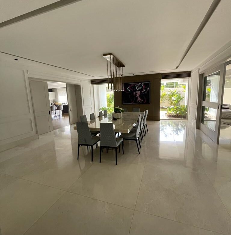 Casa de Lujo, con Todo Nuevo, Costa del Este: 1000 m² de Terreno, Amoblada Total