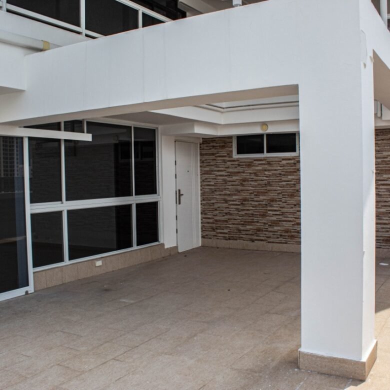 Paitilla – Comunidad Hebrea, Judía: Pent-house con Vista Al Mar, con Amplia Terraza