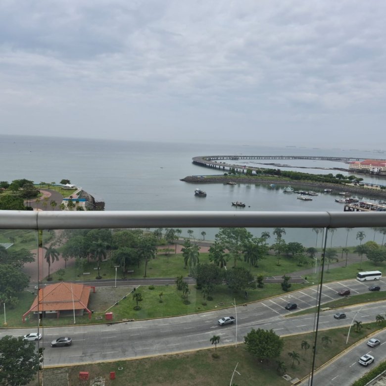 Ave Balboa – Torre Frente Al Mar: The Sands, Torre con Apartamentos + Mall