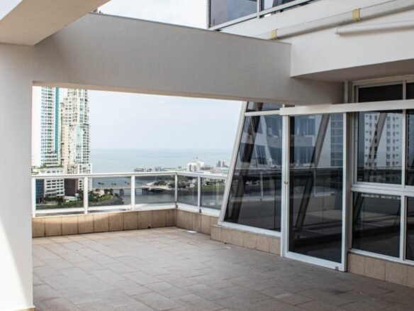 Paitilla – Comunidad Hebrea, Judía: Pent-house con Vista Al Mar, con Amplia Terraza
