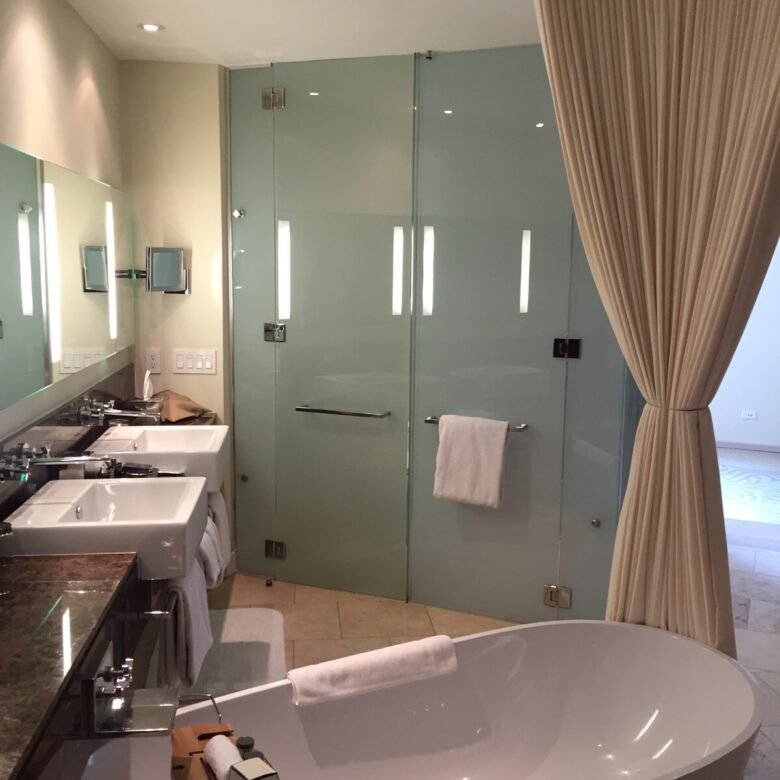 Ahorre! Viva en una habitación de hotel de lujo, frente al mar: Punta Pacífica, Panamá