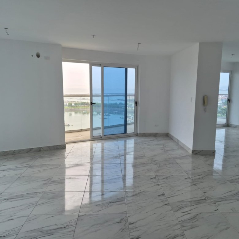 Ave Balboa – Torre Frente Al Mar: The Sands, Torre con Apartamentos + Mall
