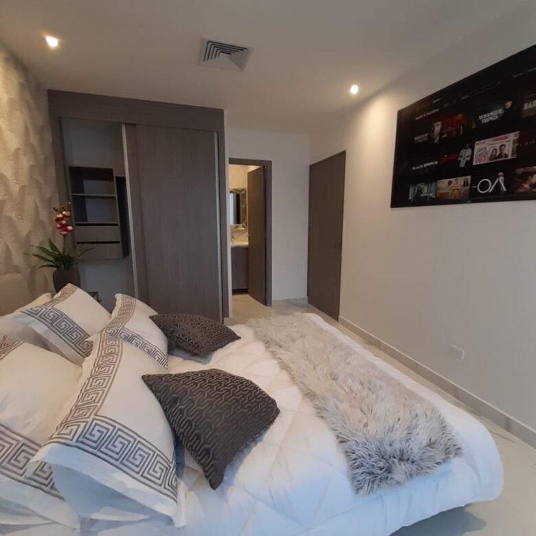 Obarrio, Area Bancaria: Apartamento con Co – Working, Cerca Estación del Metro