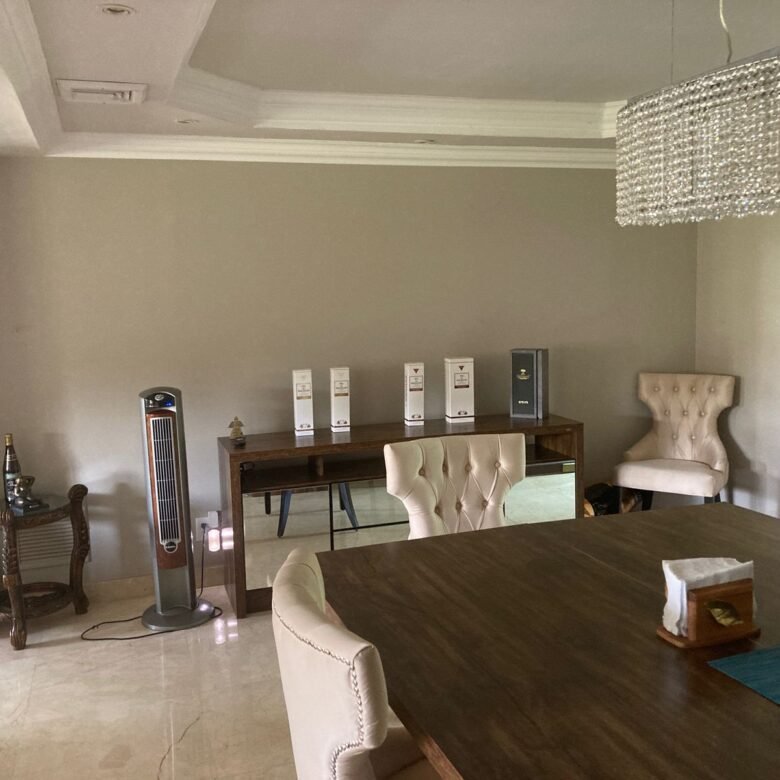 Clayton, Cerca Ciudad del Saber: Edificio – Casa Grande de 12 Habitaciones