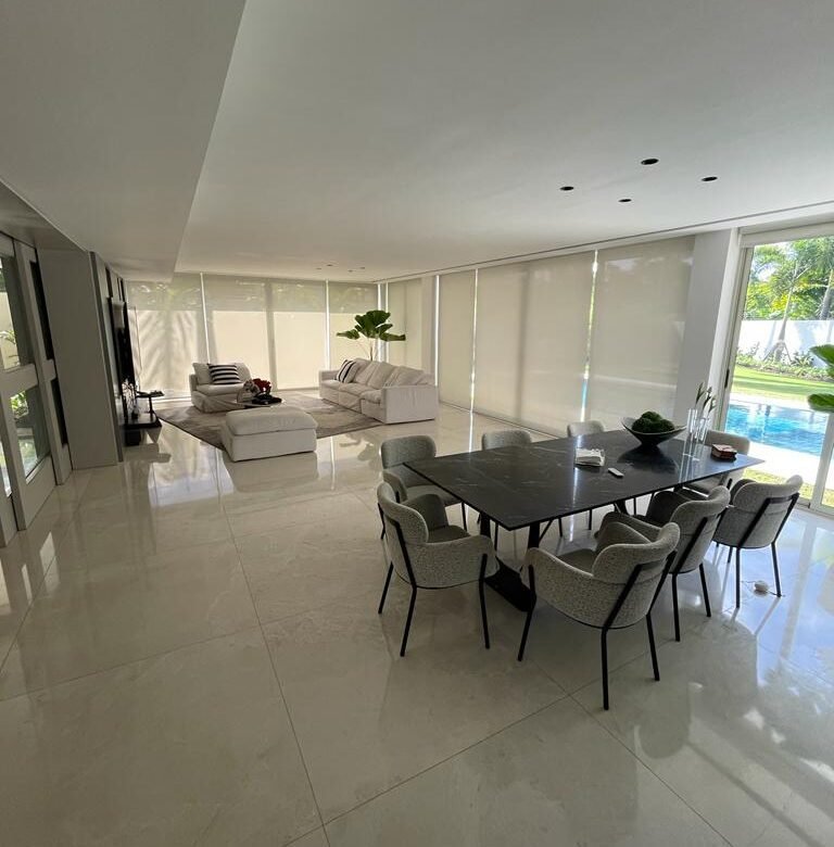 Casa de Lujo, con Todo Nuevo, Costa del Este: 1000 m² de Terreno, Amoblada Total