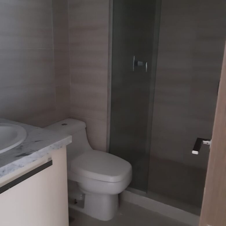 Obarrio, Parkcity: Apartamento de 110m2, Torre pequeña de Lujo, 2 Recámaras + Cuarto de Empleada