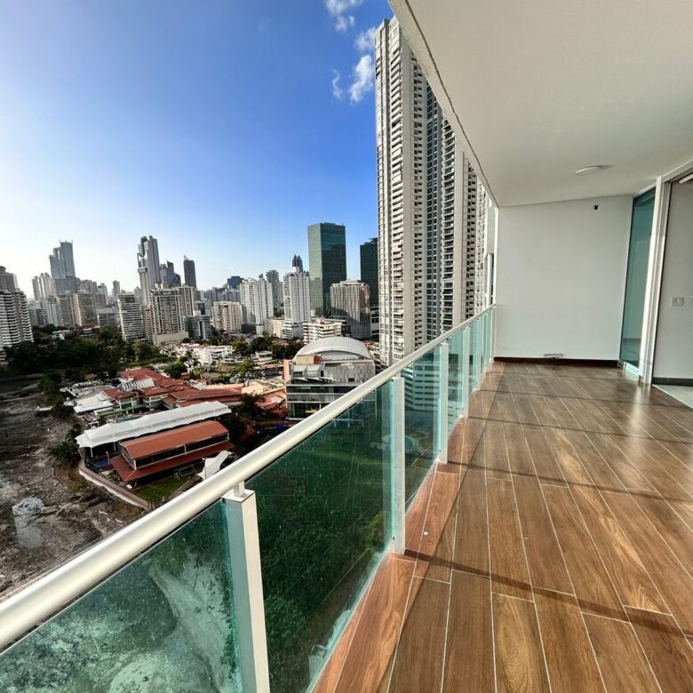 Aquamare, Punta Pacifica Frente Mar: Apartamento de 3 Habitaciones + Sala Familiar