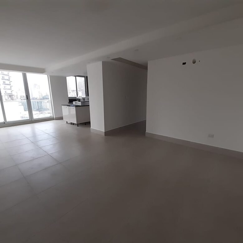 Obarrio, Parkcity: Apartamento de 110m2, Torre pequeña de Lujo, 2 Recámaras + Cuarto de Empleada