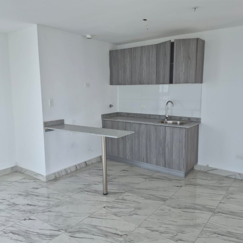 Ave Balboa – Torre Frente Al Mar: The Sands, Torre con Apartamentos + Mall
