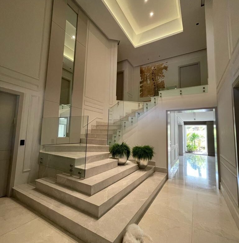 Casa de Lujo, con Todo Nuevo, Costa del Este: 1000 m² de Terreno, Amoblada Total