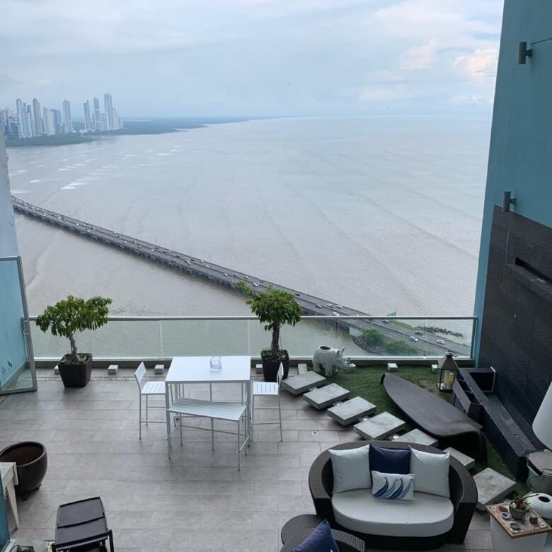 Ocean Sky – Coco del Mar: Pent House Amoblado, 500 m², 3 Recámaras + Estudio