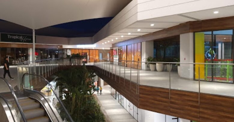 Santa Maria, Planta Baja- Local Comercial en Plaza Comercial: 76m², 600 Parking