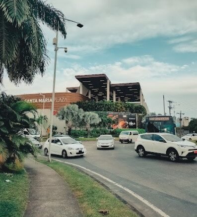 Santa Maria – Local Para Restaurante en Plaza: 206 m², En Gris, 600 Parking