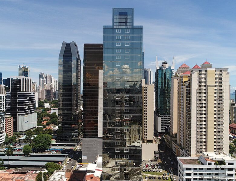 Obarrio, Parkcity: Apartamento de 110m2, Torre pequeña de Lujo, 2 Recámaras + Cuarto de Empleada