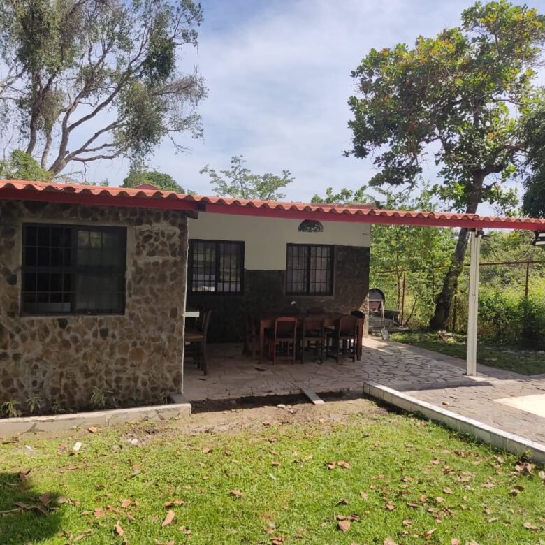 Casa de Playa de 2 habitaciones + Apartamentos para alquiler