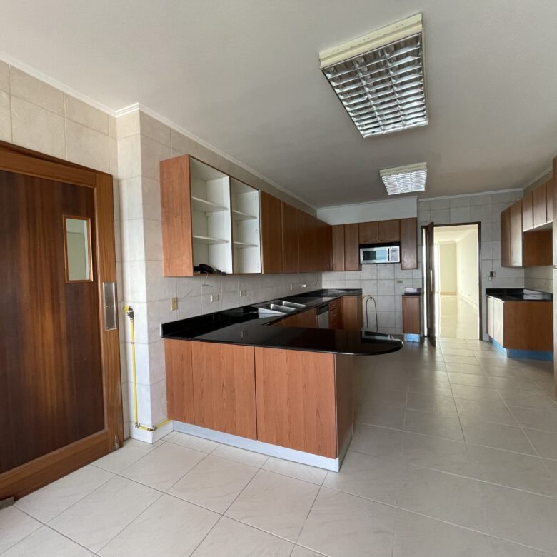 Paitilla, Peninsula – Vista Al Mar: Comunidad Hebrea/Judía, Espacioso de 350 m², 4 Habitaciones, Den
