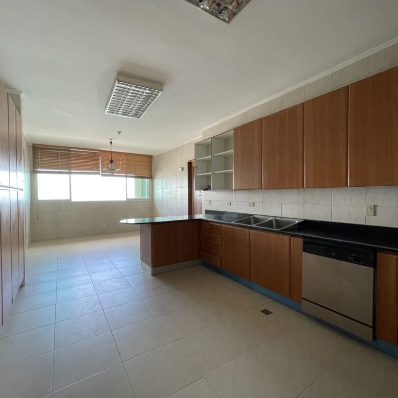 Paitilla, Peninsula – Vista Al Mar: Comunidad Hebrea/Judía, Espacioso de 350 m², 4 Habitaciones, Den