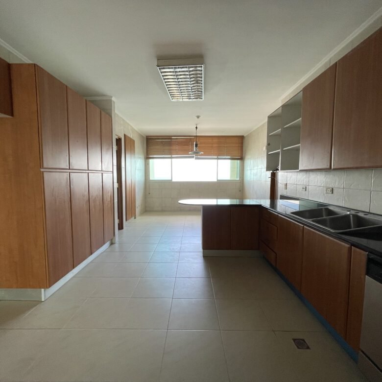 Paitilla, Peninsula – Vista Al Mar: Comunidad Hebrea/Judía, Espacioso de 350 m², 4 Habitaciones, Den