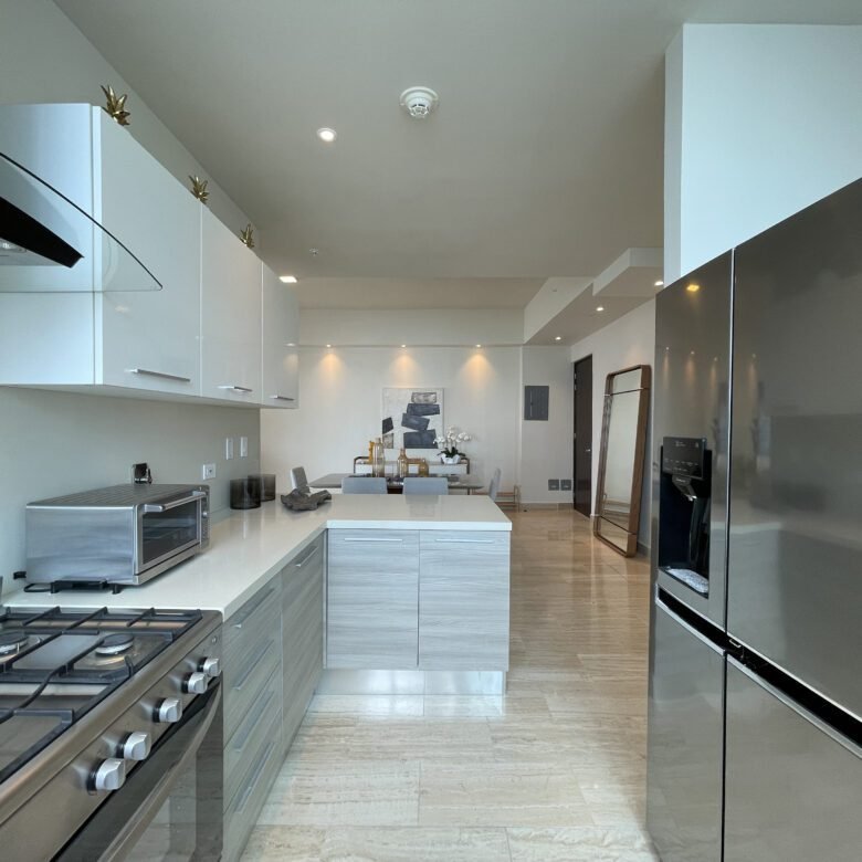 Costa del Este: Sector Alto Nivel, con Casa Club, Amoblado, de 95 m² con 2 Recámaras y 2 Baños