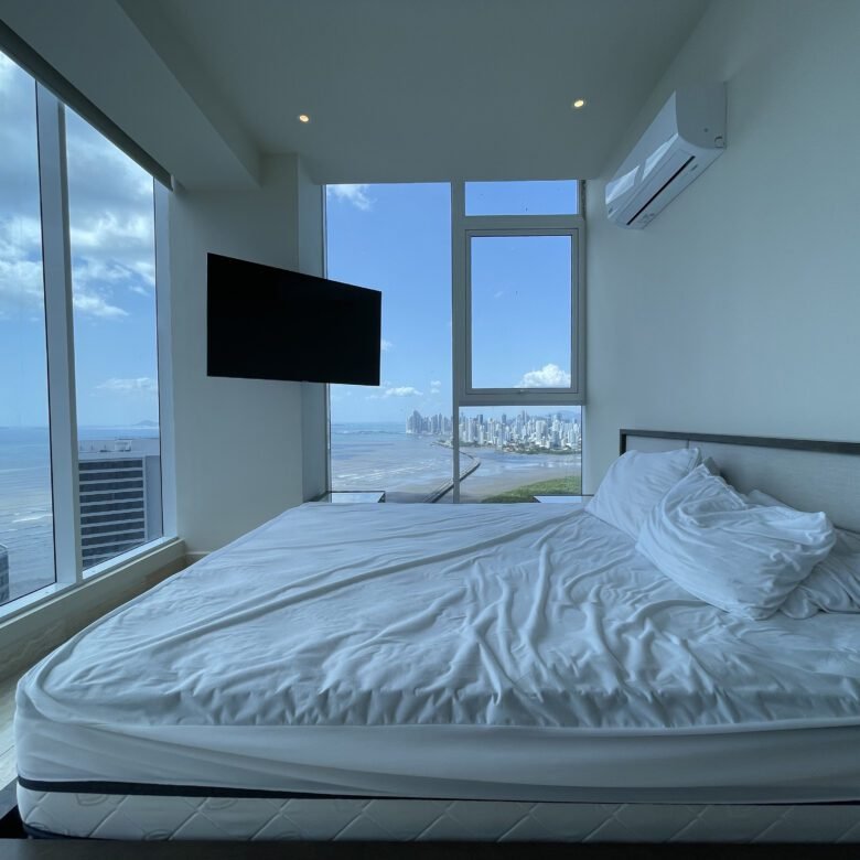 Costa del Este: Sector Alto Nivel, con Casa Club, Amoblado, de 95 m² con 2 Recámaras y 2 Baños