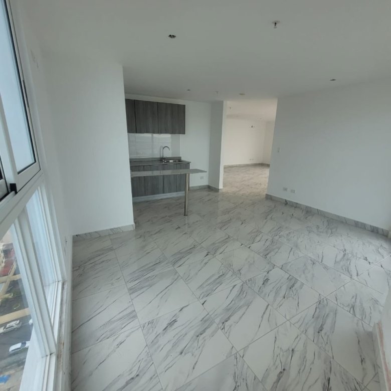 Ave Balboa – Torre Frente Al Mar: The Sands, Torre con Apartamentos + Mall