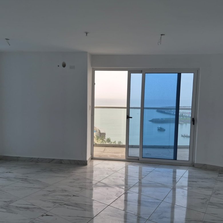 Ave Balboa – Torre Frente Al Mar: The Sands, Torre con Apartamentos + Mall
