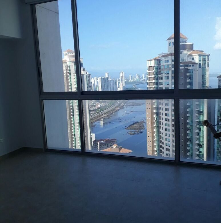 Aqualina, Vista al Mar, Punta Pacífica: Apartamento de 3 Habitaciones + Sala Familiar