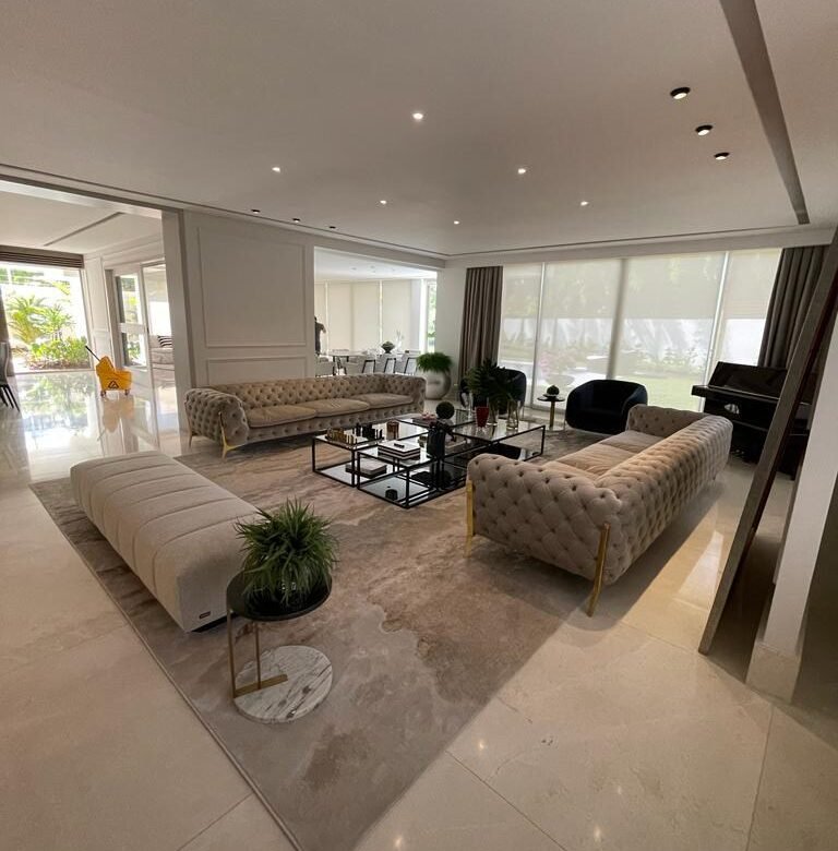 Casa de Lujo, con Todo Nuevo, Costa del Este: 1000 m² de Terreno, Amoblada Total