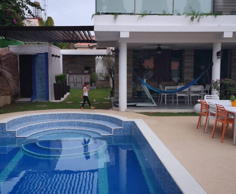 Altos de Panama: Casa de 5 recámaras con piscina, ambiente de luces