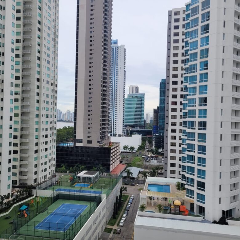 Costa del Este, Cerca Multinacionales: Lumiere Amoblado, 210 m², 3 Recámaras + Den