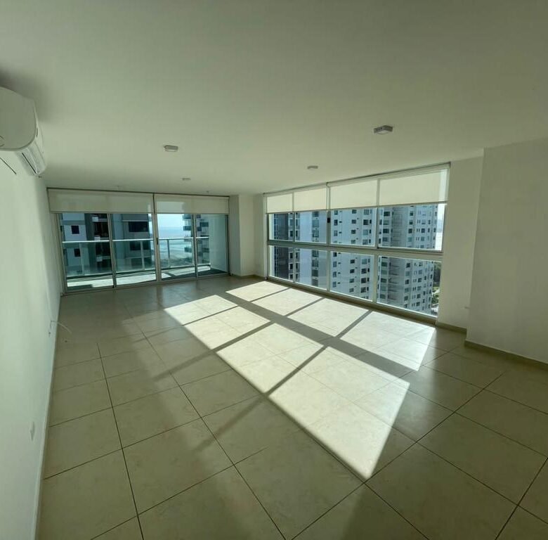 Costa del Este, Cerca Multinacionales: Lumiere, 210 m², 3 Recámaras + Den