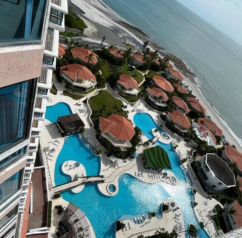 En El Mar, La Vida Es Más Sabrosa: Viva en Playa Coronado, Frente Al Playa 180 m²
