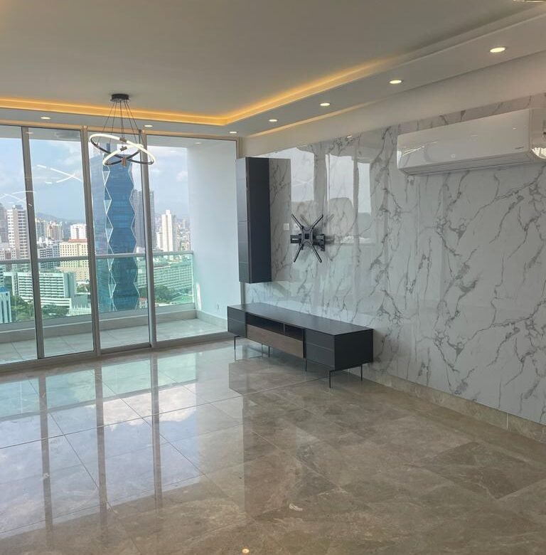 Bella Vista – Costanera: Diagonal al Parque y Cinta Costera, Apartamento de 3 Recámaras, con equipos y decoración